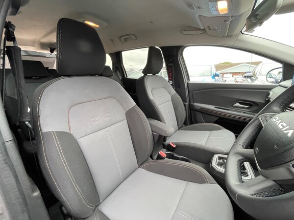 Used Dacia Jogger 2024 for sale - 75729228: Photo 34