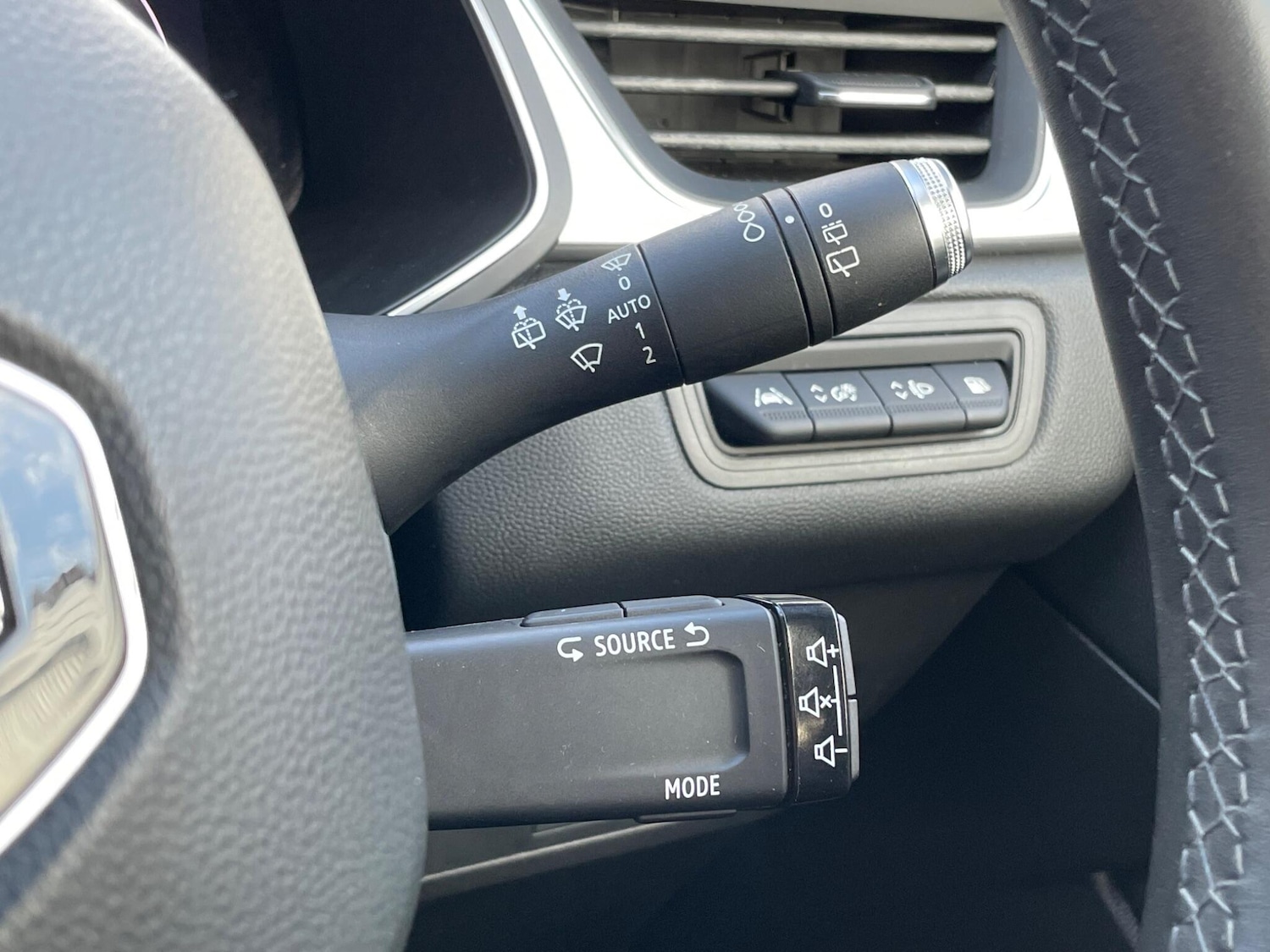 Used Renault Captur 2021 for sale - 77455134: Photo 40