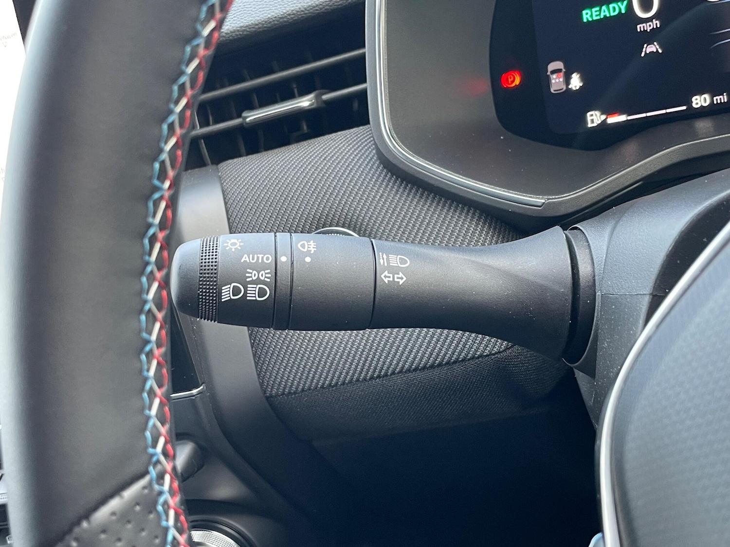 Used Renault Clio 2025 for sale - 77131667: Photo 43