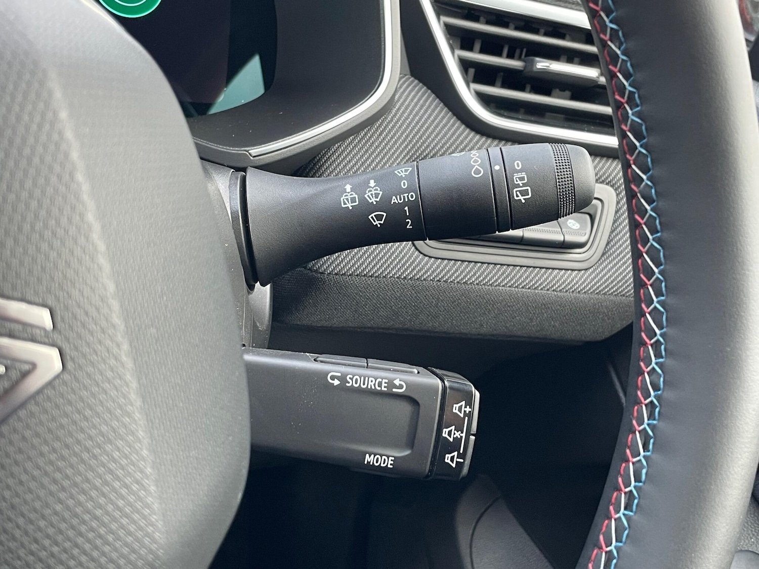 Used Renault Clio 2025 for sale - 77131667: Photo 44