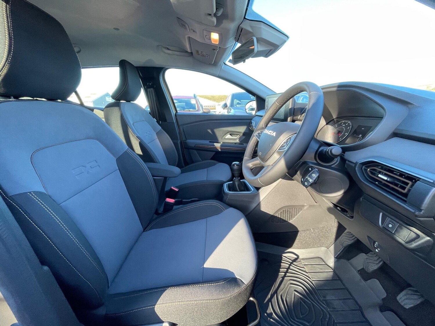 Used Dacia Sandero Stepway 2025 for sale - 76899370: Photo 32