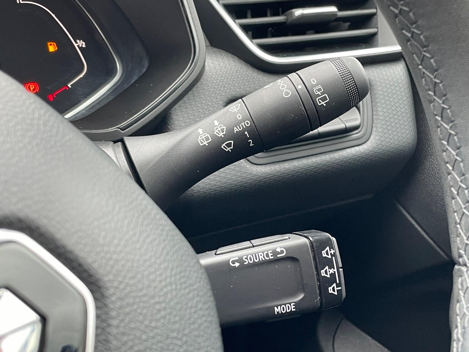 Used Renault Clio 2022 for sale - 77646807: Photo 41