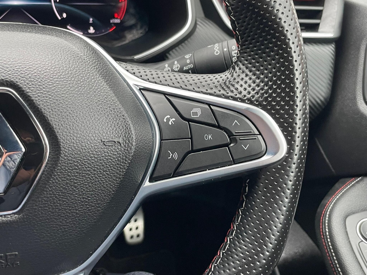 Used Renault Clio 2023 for sale - 77597852: Photo 44