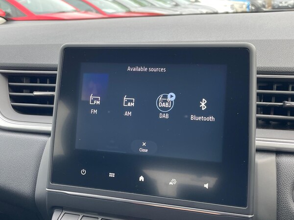 Used Renault Captur 2023 for sale - 76085531: Photo 50