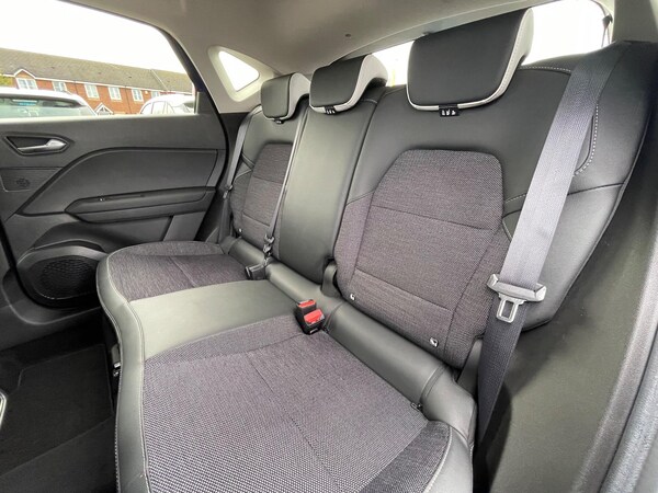 Used Renault Captur 2023 for sale - 76085531: Photo 61