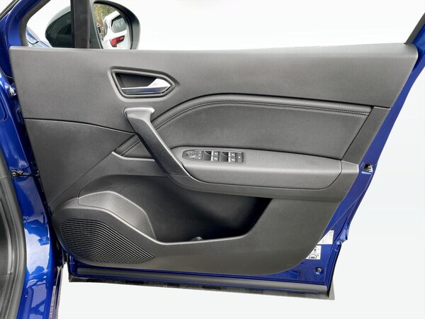 Used Renault Captur 2023 for sale - 76085531: Photo 8
