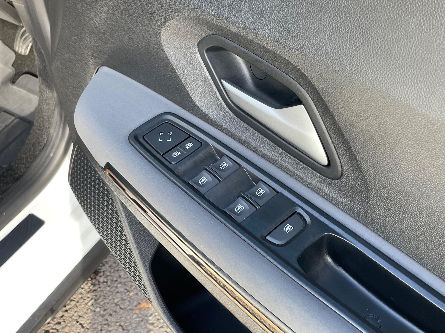 Used Dacia Sandero Stepway 2024 for sale - 76512833: Photo 35