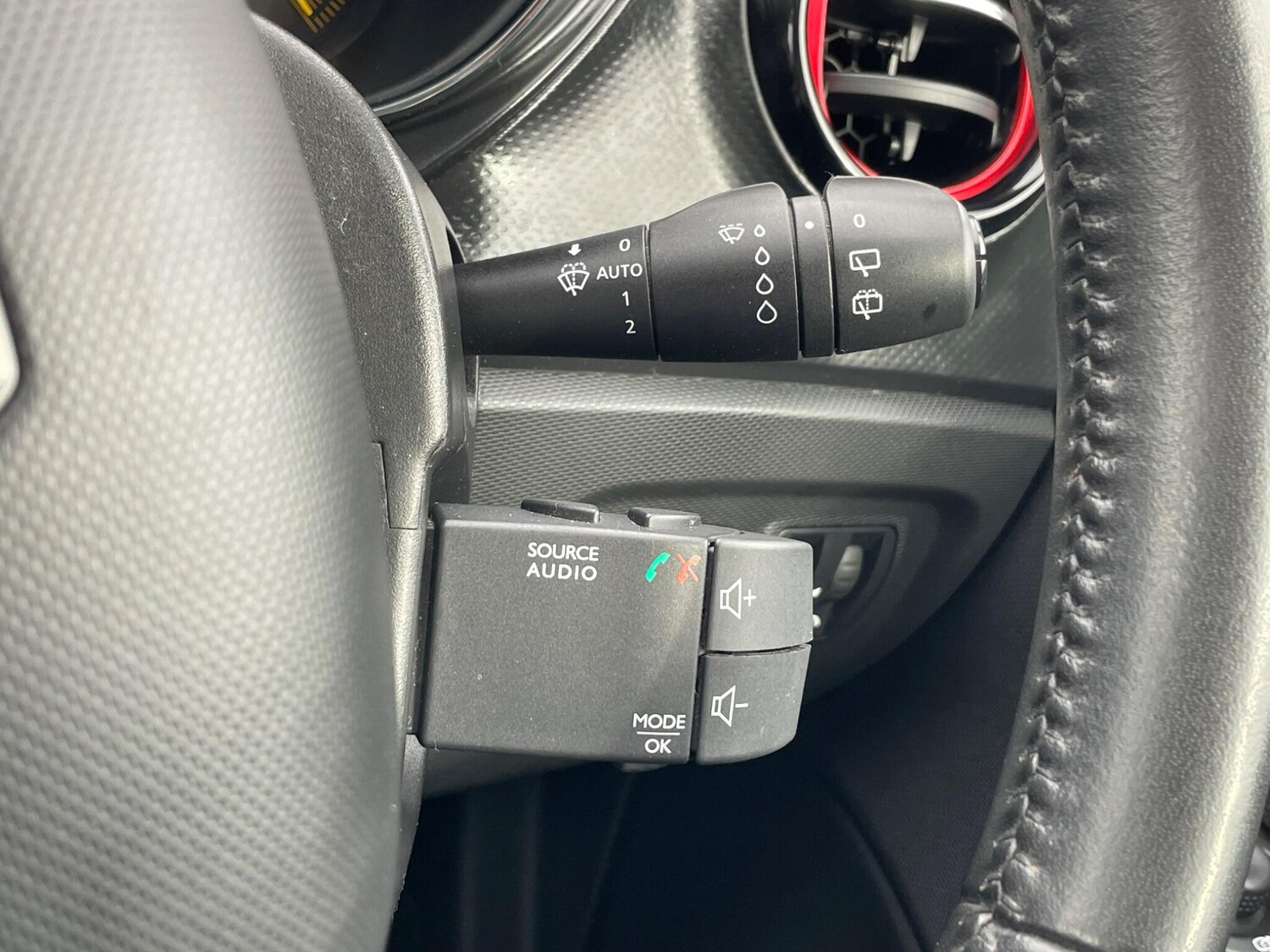 Used Renault Captur 2015 for sale - 77425284: Photo 42