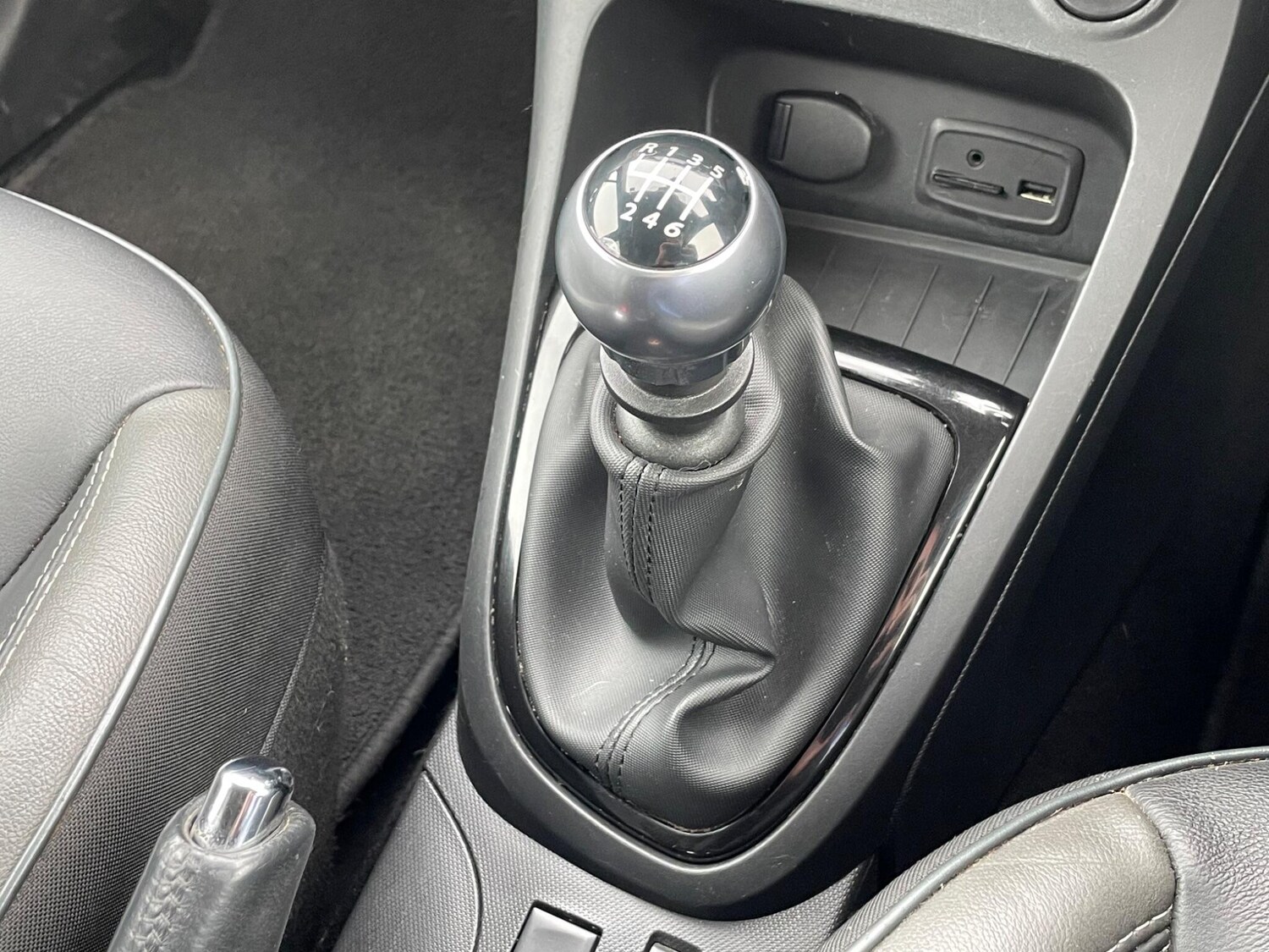 Used Renault Captur 2015 for sale - 77425284: Photo 52