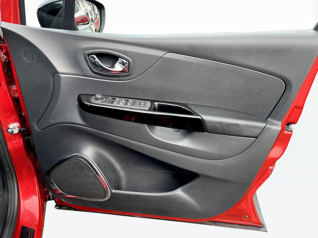 Used Renault Captur 2015 for sale - 77425284: Photo 8