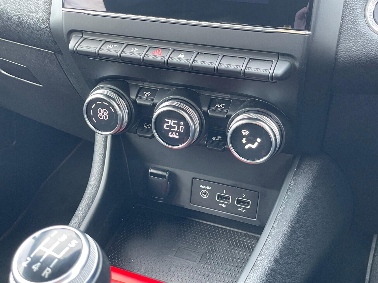 Used Renault Captur 2021 for sale - 77074523: Photo 54