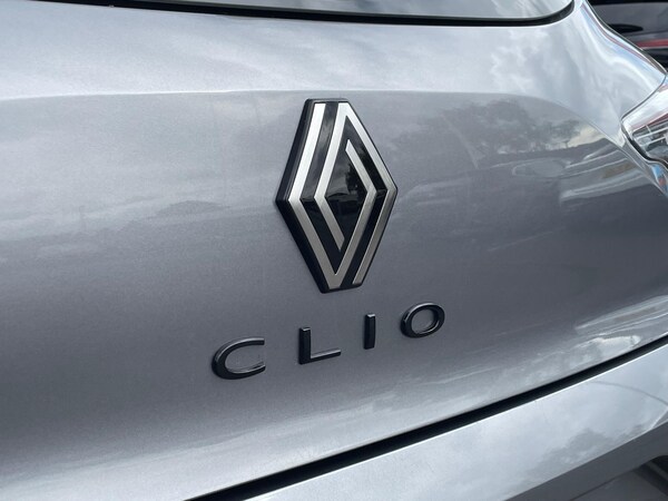 Used Renault Clio 2024 for sale - 75351334: Photo 27