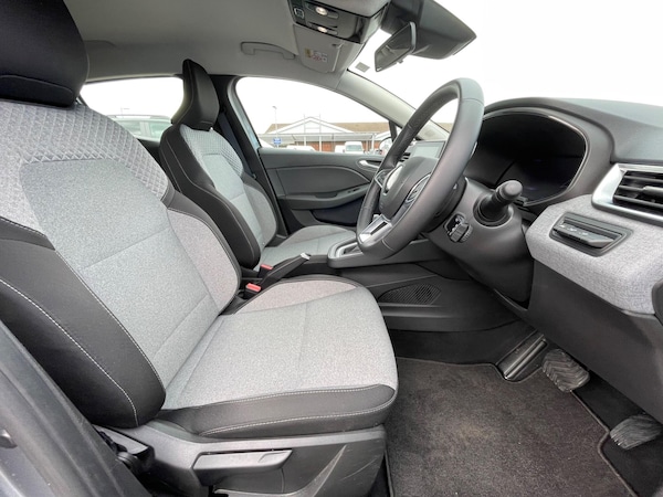 Used Renault Clio 2024 for sale - 75351334: Photo 35