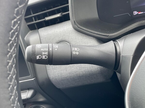 Used Renault Clio 2024 for sale - 75351334: Photo 42