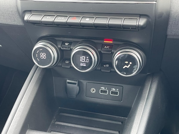 Used Renault Clio 2024 for sale - 75351334: Photo 49