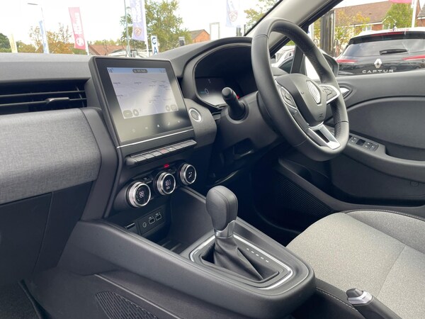 Used Renault Clio 2024 for sale - 75351334: Photo 51