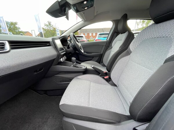 Used Renault Clio 2024 for sale - 75351334: Photo 53