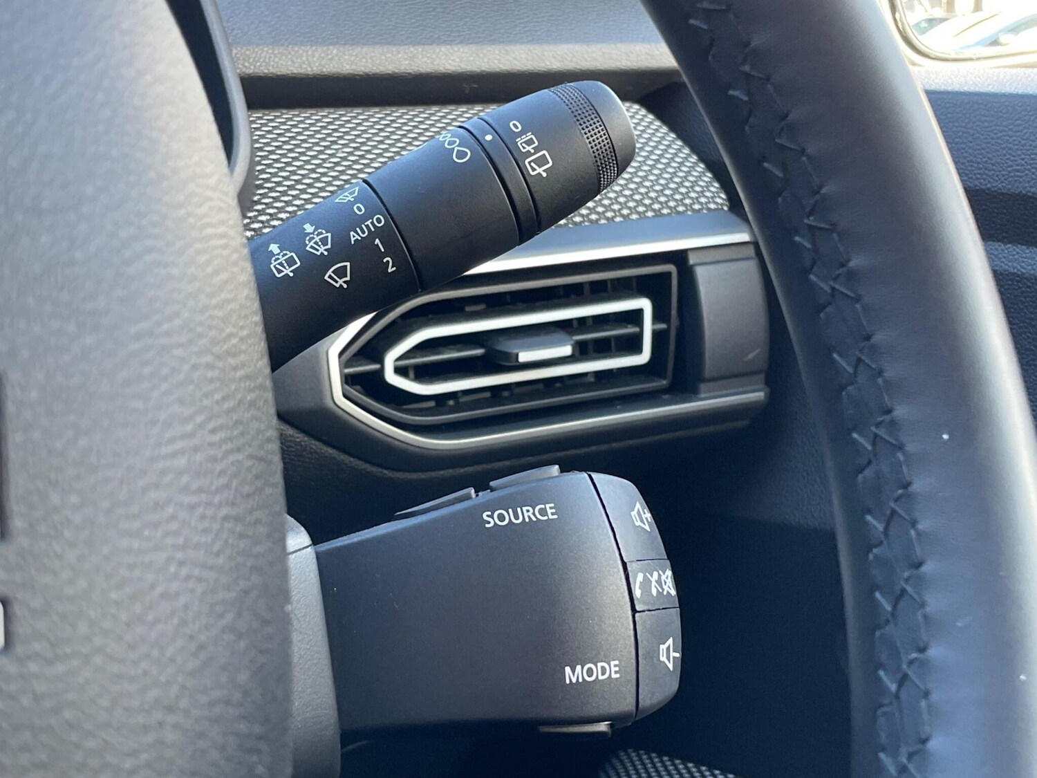 Used Dacia Sandero 2024 for sale - 77537388: Photo 38