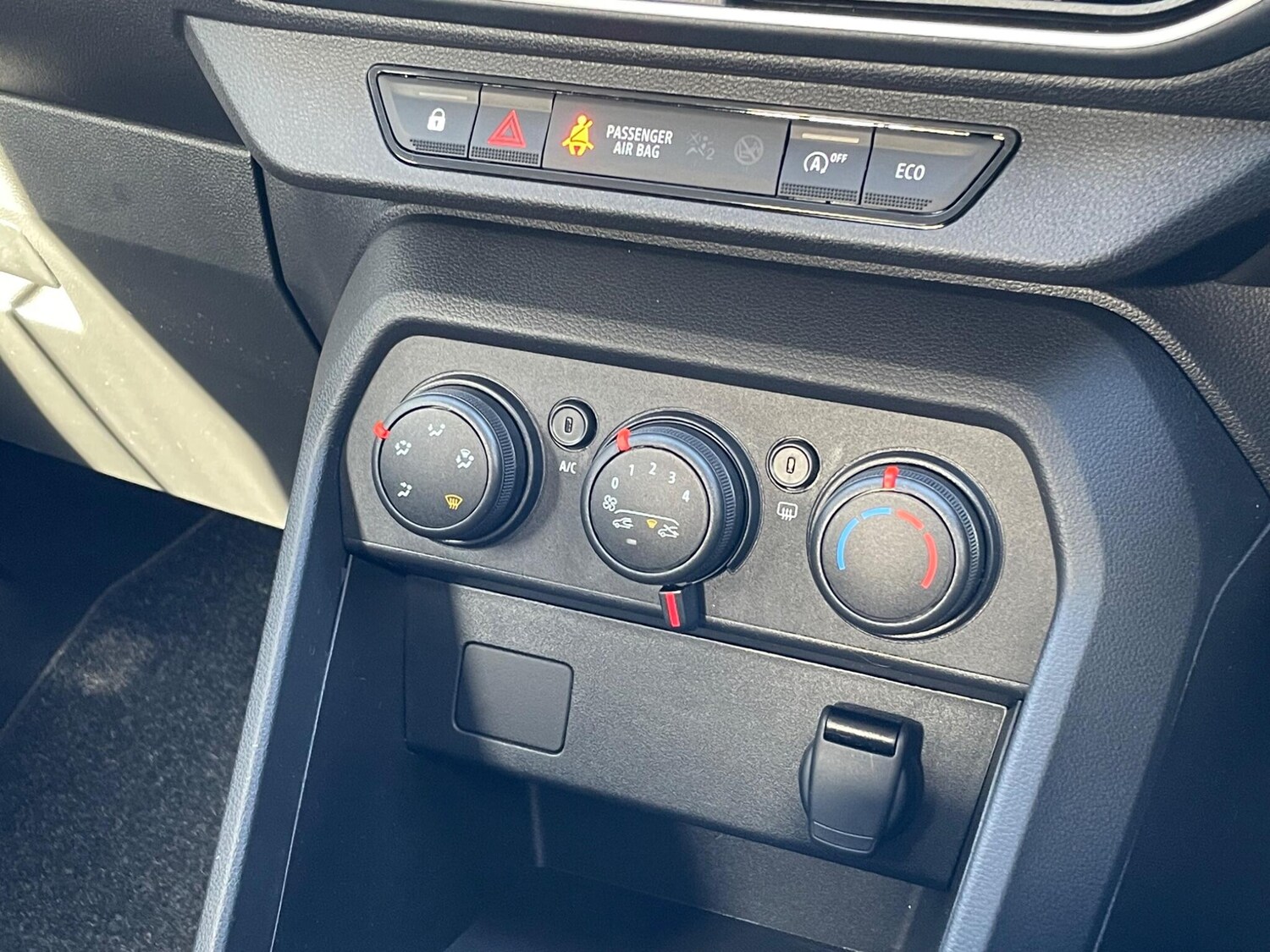 Used Dacia Sandero 2024 for sale - 77537388: Photo 44