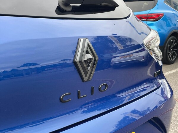 Used Renault Clio 2024 for sale - 76174928: Photo 30
