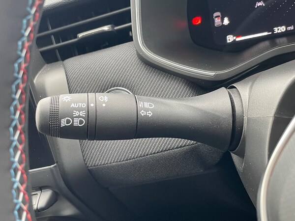 Used Renault Clio 2024 for sale - 76174928: Photo 46