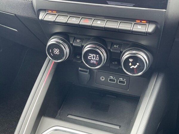Used Renault Clio 2024 for sale - 76174928: Photo 55