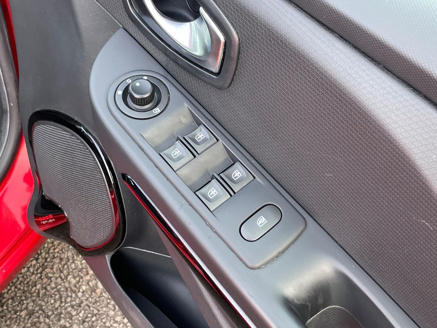 Used Renault Clio 2015 for sale - 77424593: Photo 29