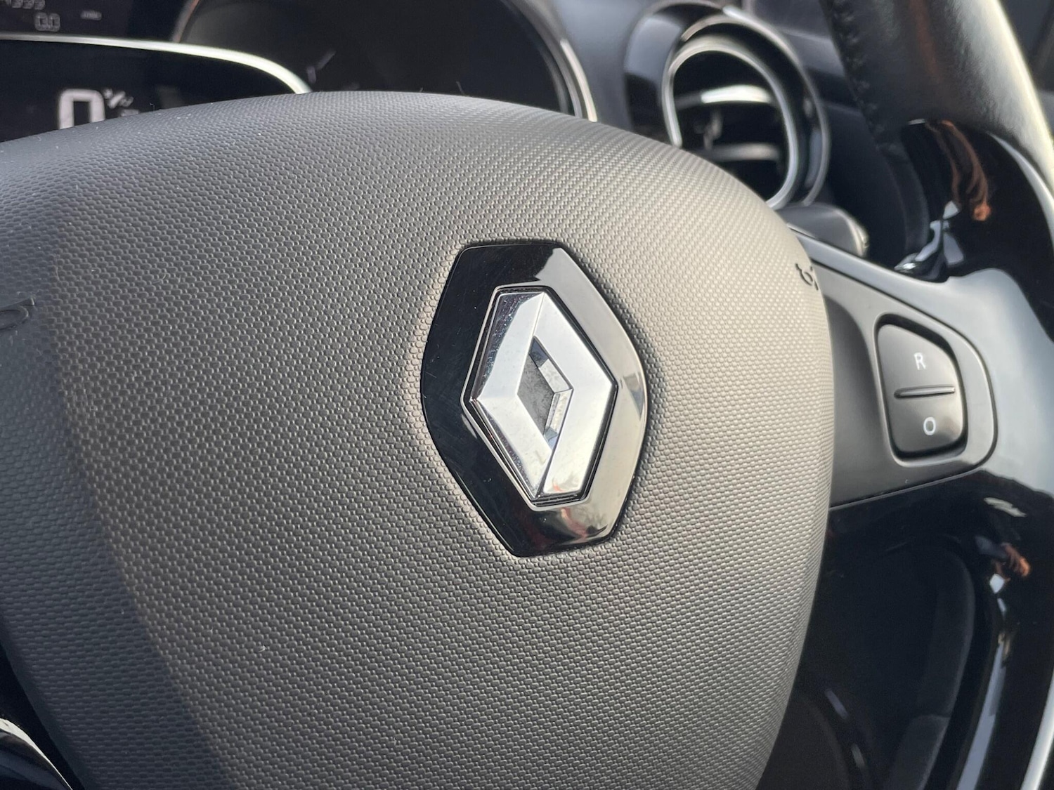 Used Renault Clio 2015 for sale - 77424593: Photo 36