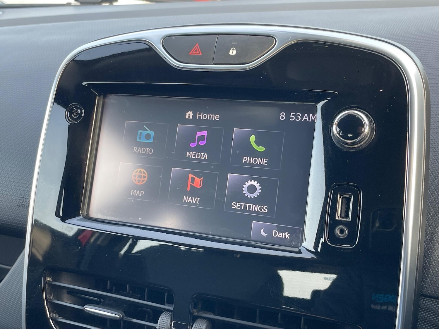 Used Renault Clio 2015 for sale - 77424593: Photo 42