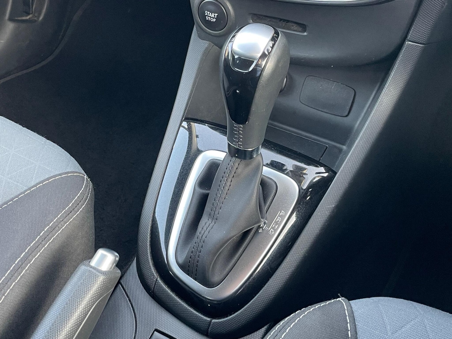 Used Renault Clio 2015 for sale - 77424593: Photo 45