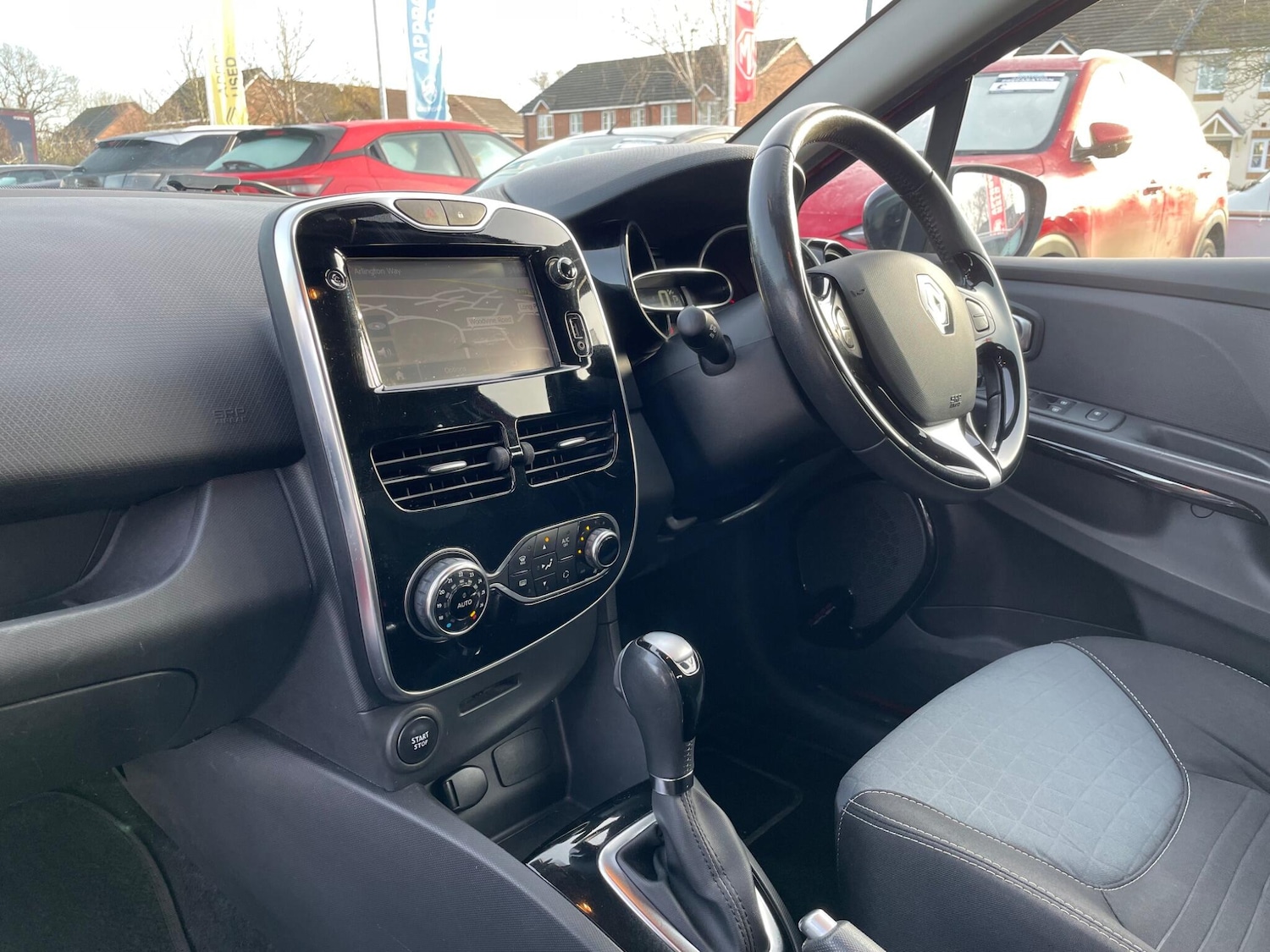 Used Renault Clio 2015 for sale - 77424593: Photo 47