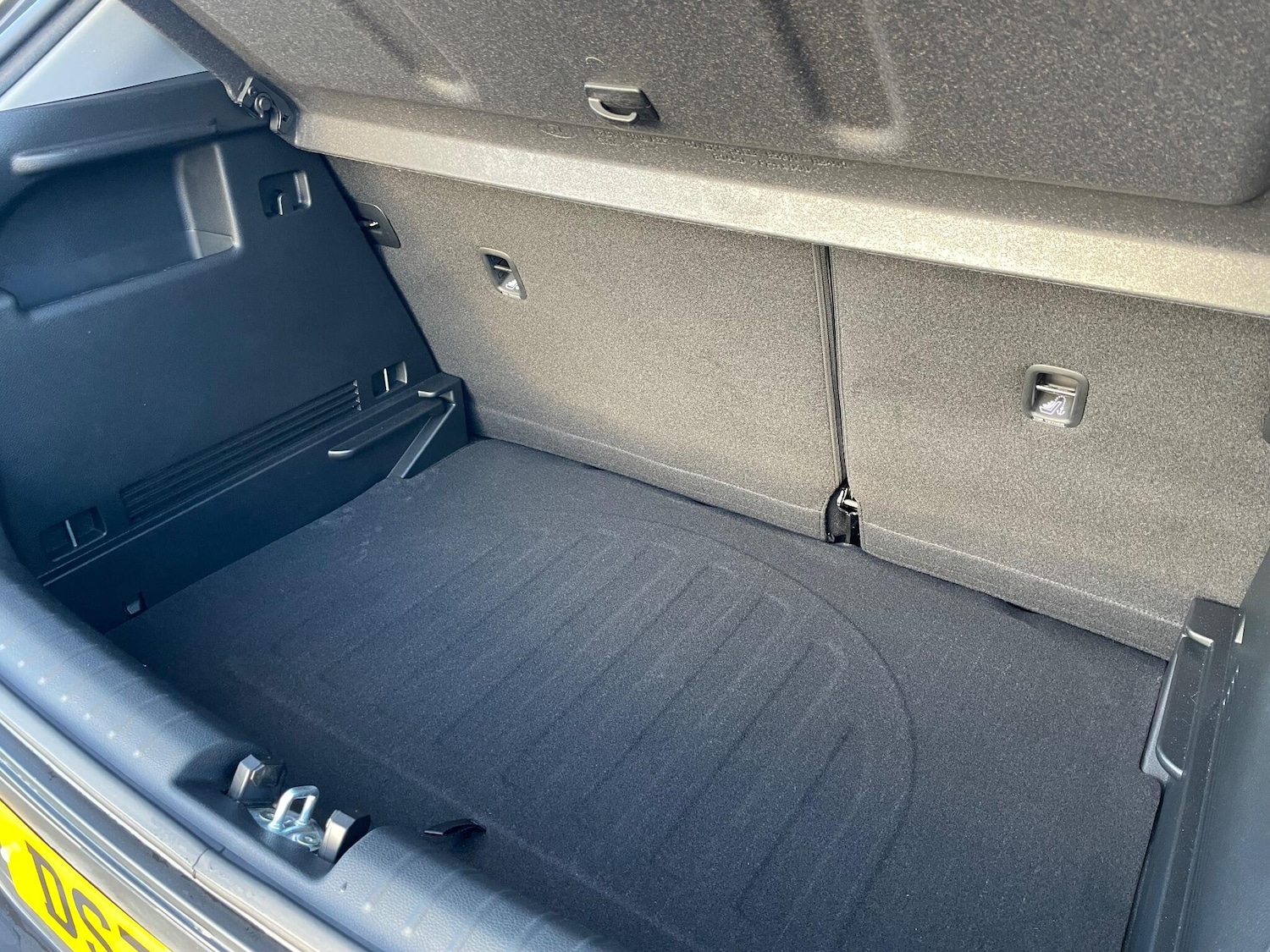 Used Kia Stonic 2022 for sale - 76592737: Photo 30