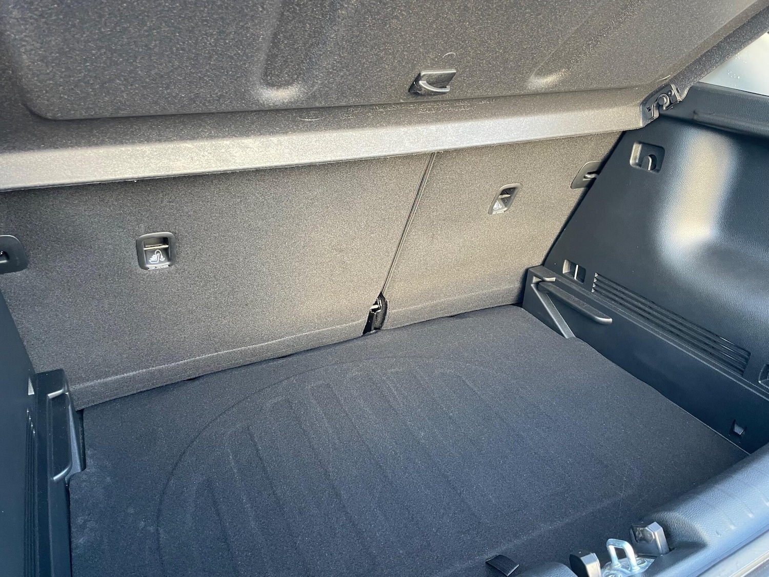 Used Kia Stonic 2022 for sale - 76592737: Photo 31