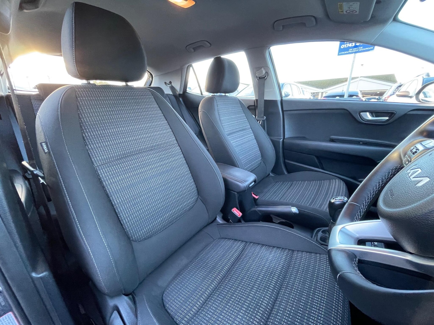 Used Kia Stonic 2022 for sale - 76592737: Photo 33