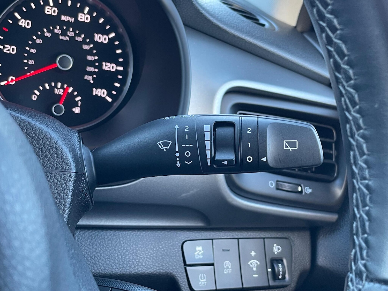 Used Kia Stonic 2022 for sale - 76592737: Photo 41