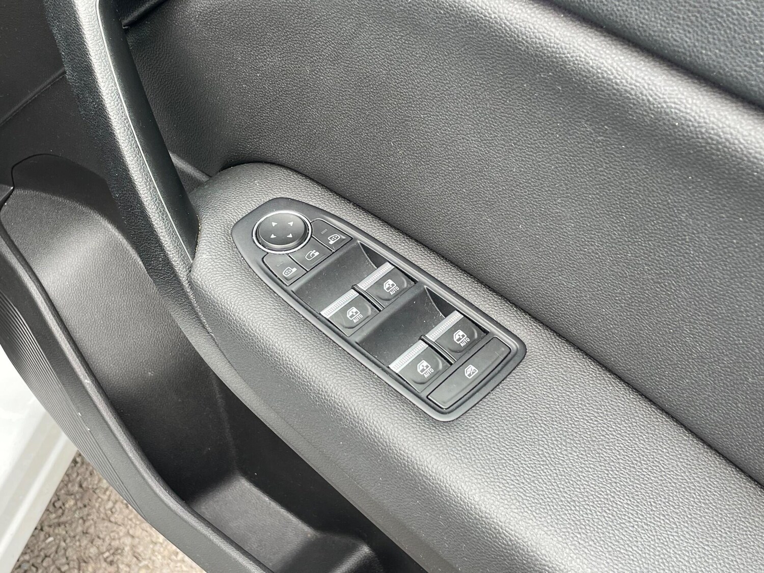 Used Renault Captur 2021 for sale - 75728907: Photo 36