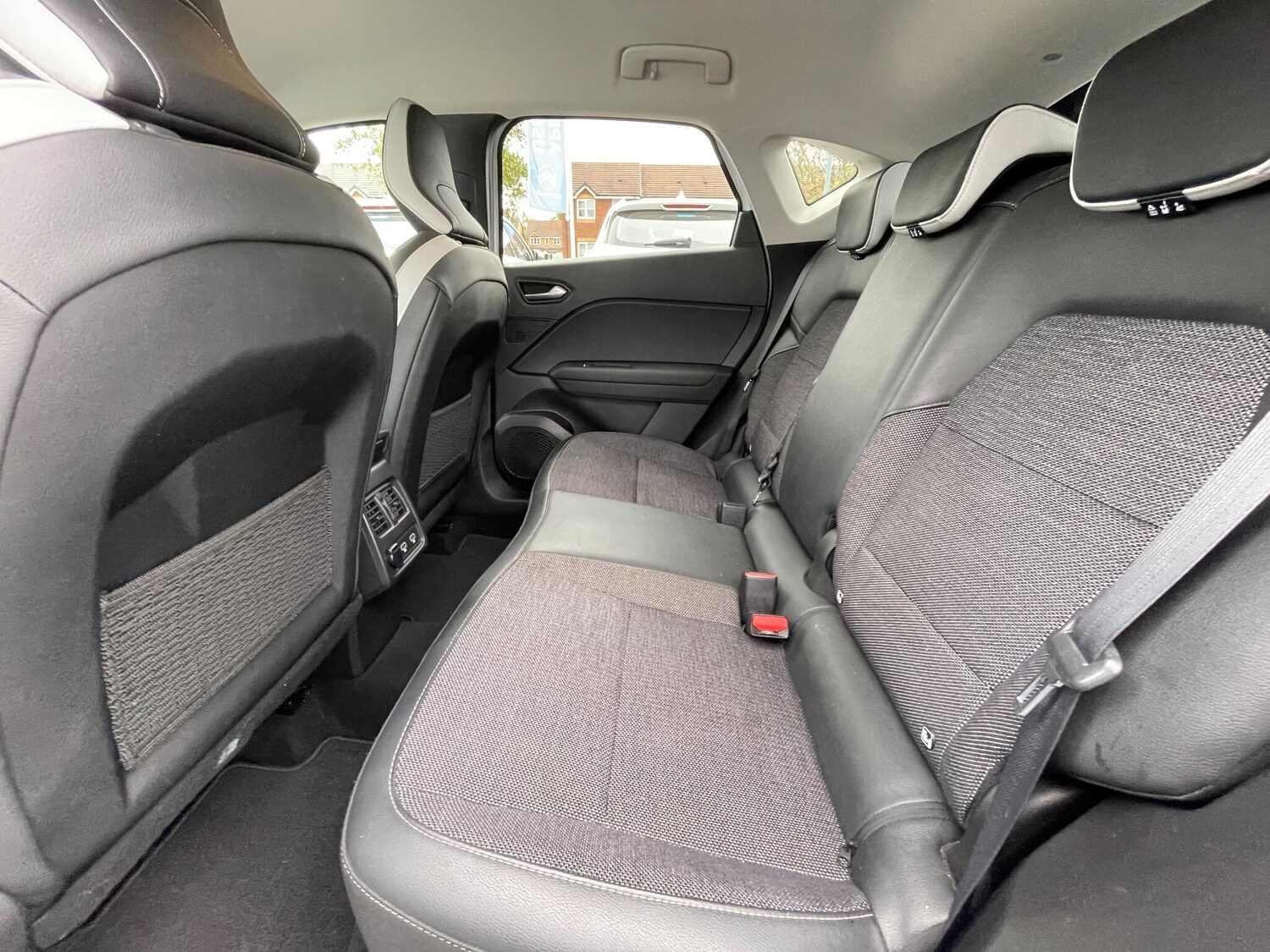 Used Renault Captur 2021 for sale - 75728907: Photo 61