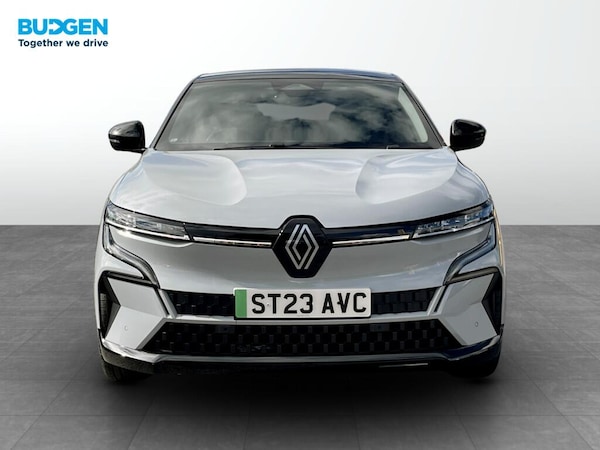 Used Renault Megane E Tech 2023 for sale - 76270904: Photo 2