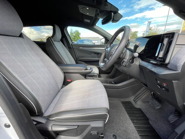 Used Renault Megane E Tech 2023 for sale - 76270904: Photo 39