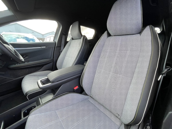 Used Renault Megane E Tech 2023 for sale - 76270904: Photo 62