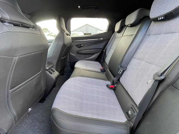 Used Renault Megane E Tech 2023 for sale - 76270904: Photo 63