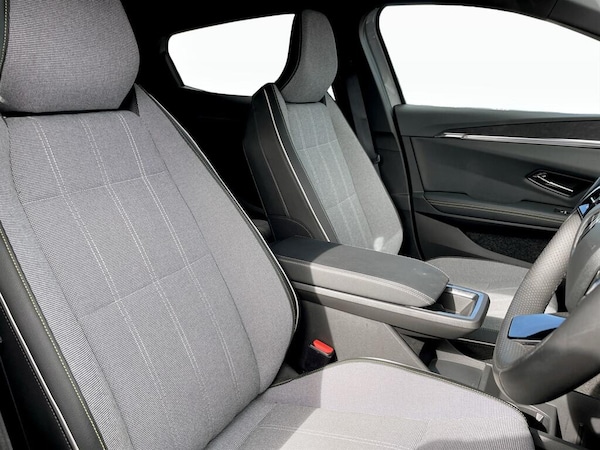 Used Renault Megane E Tech 2023 for sale - 76270904: Photo 9