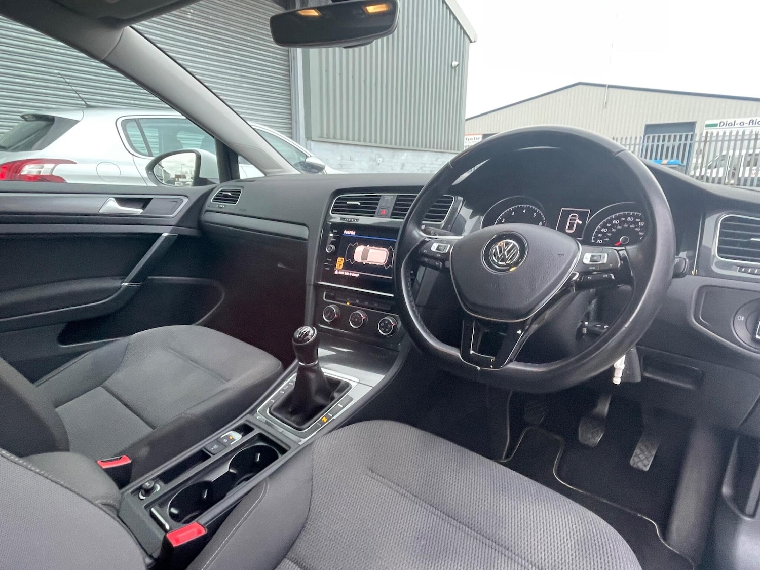 Used Volkswagen Golf 2018 for sale - 78205342: Photo 49
