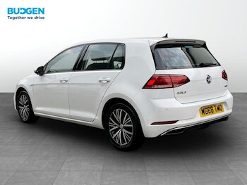 Used Volkswagen Golf 2018 for sale - 78205342: Photo