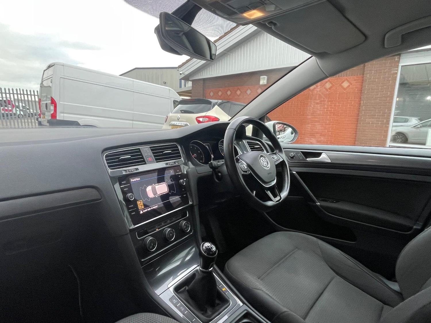 Used Volkswagen Golf 2018 for sale - 78205342: Photo 51