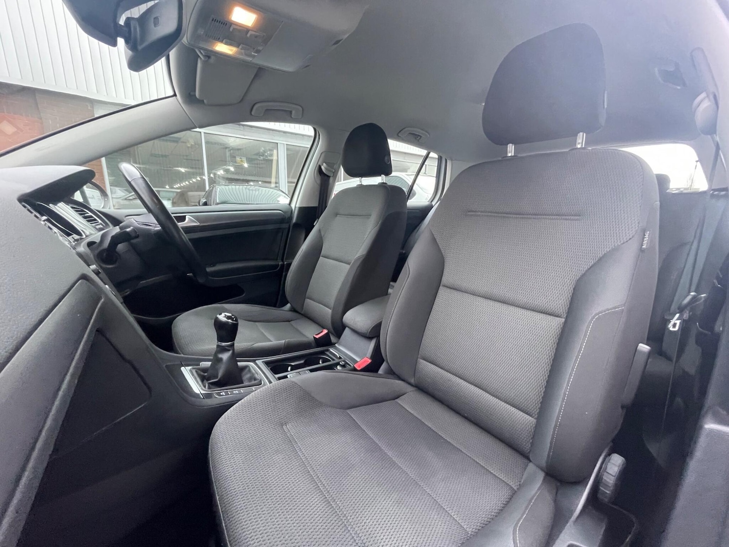 Used Volkswagen Golf 2018 for sale - 78205342: Photo 53