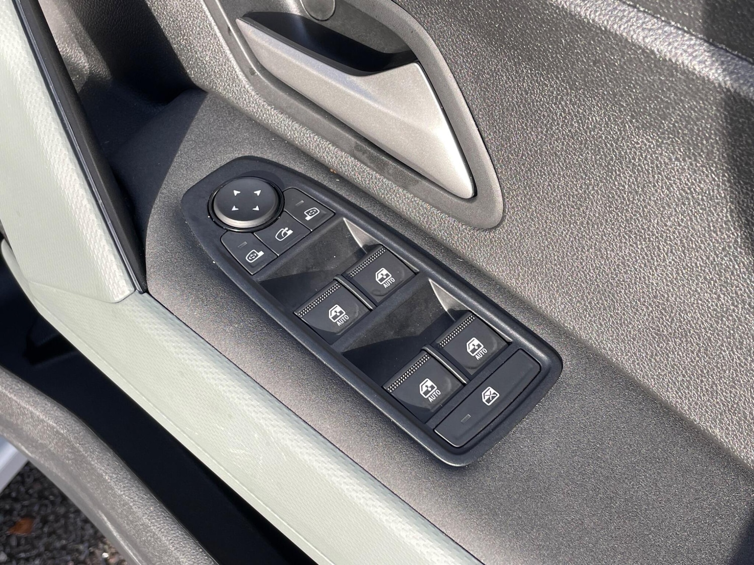 Used Dacia Duster 2025 for sale - 77345317: Photo 35