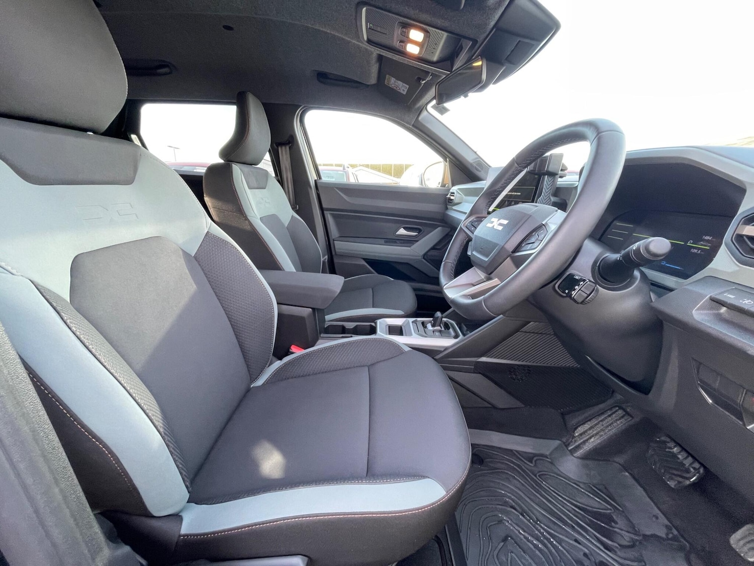 Used Dacia Duster 2025 for sale - 77345317: Photo 37