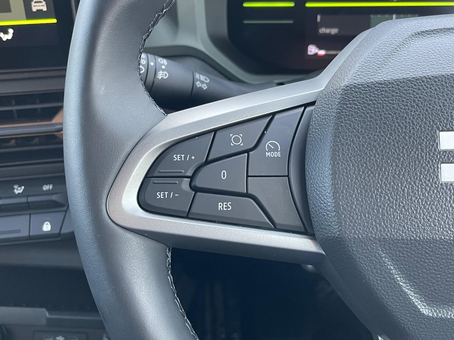 Used Dacia Duster 2025 for sale - 77345317: Photo 40