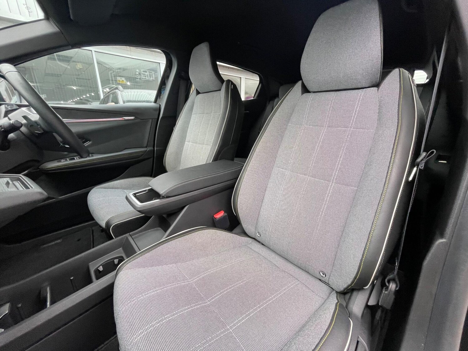 Used Renault Megane E Tech 2023 for sale - 77611470: Photo 58